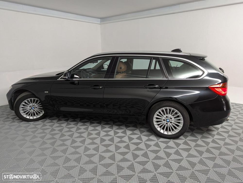BMW 320 d Auto Line Luxury - 29