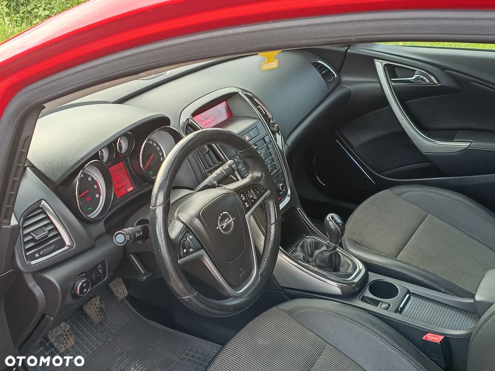 Opel Astra 1.4 T Enjoy S&S - 10