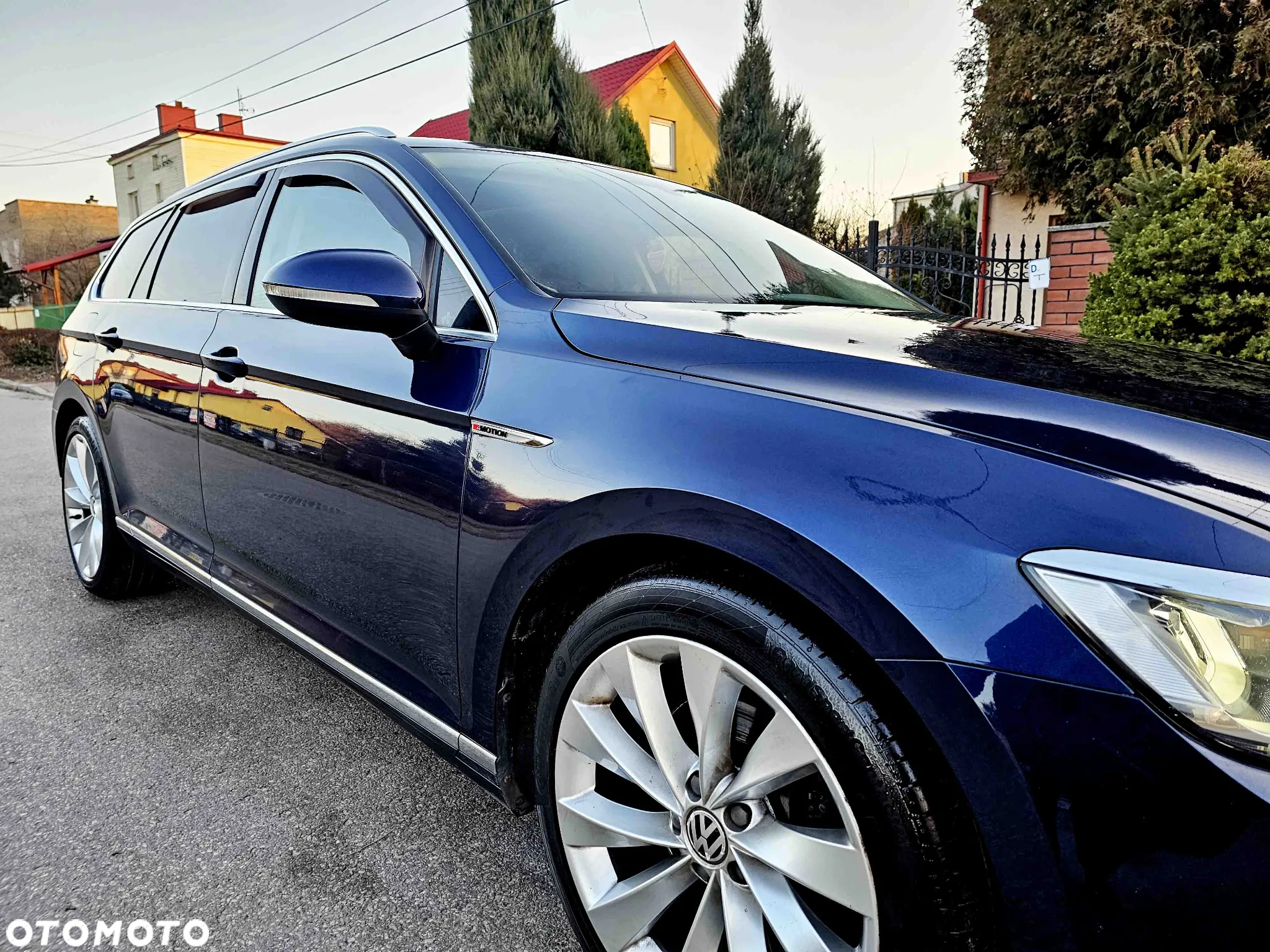 Volkswagen Passat Variant 2.0 TDI SCR 4Motion DSG Highline - 11
