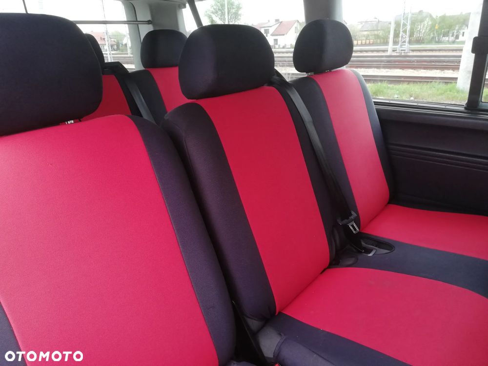 Volkswagen Caravelle - 5