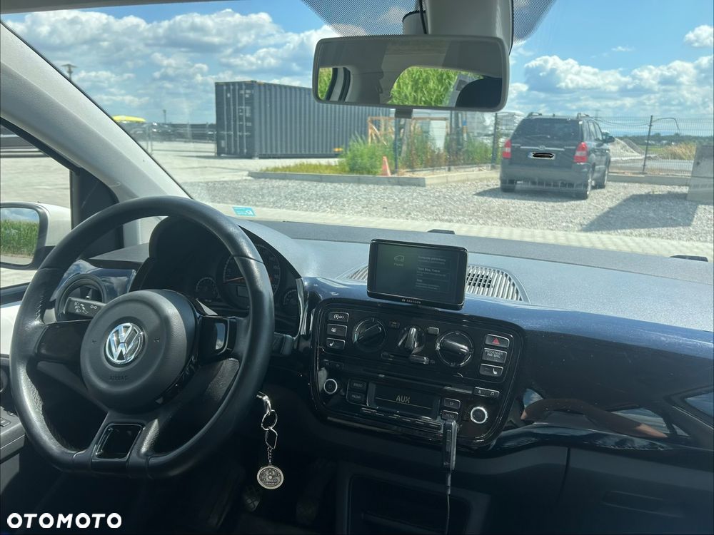 Volkswagen up! move - 8