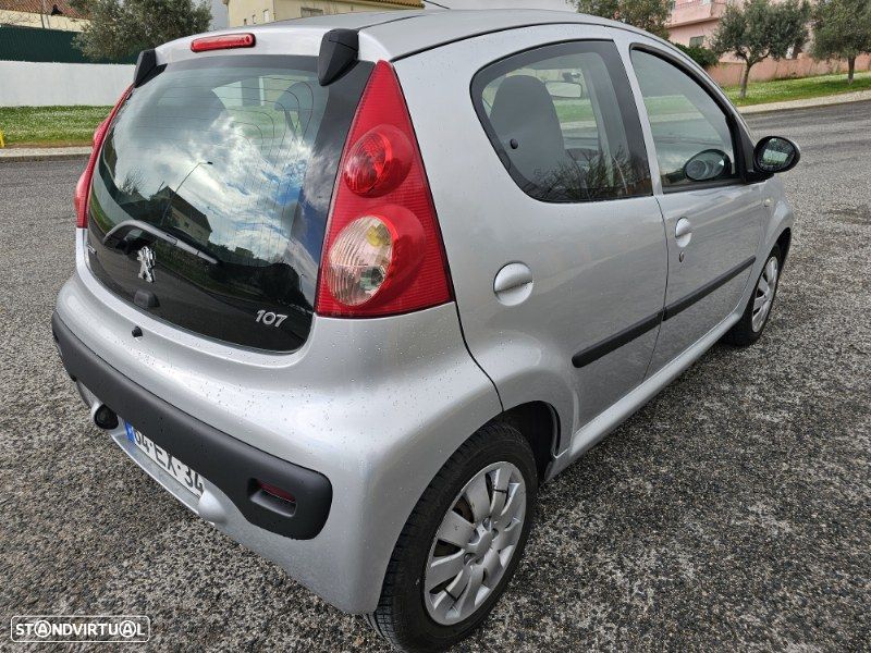 Peugeot 107 1.0 Urban - 11