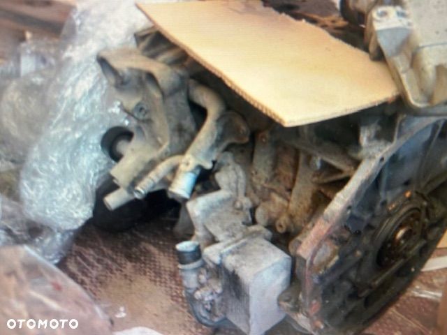 Renault Master FWD dCi MR`14 - 21