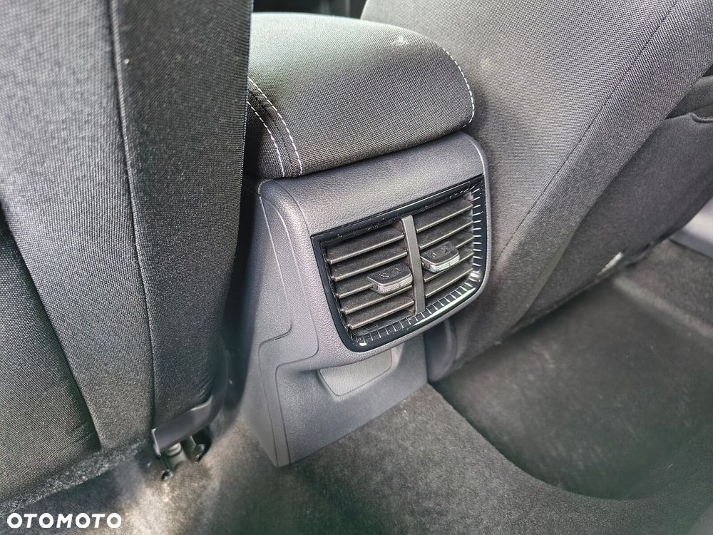 Skoda Fabia 1.0 TSI Monte Carlo DSG - 17
