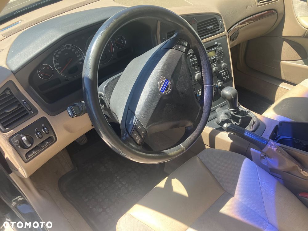 Volvo S60 2.4 - 7