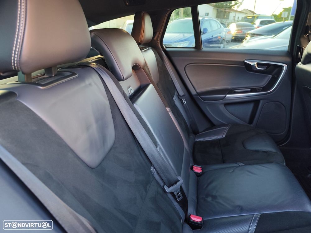 Volvo V60 2.4 D6 R-Design AWD Phev - 19