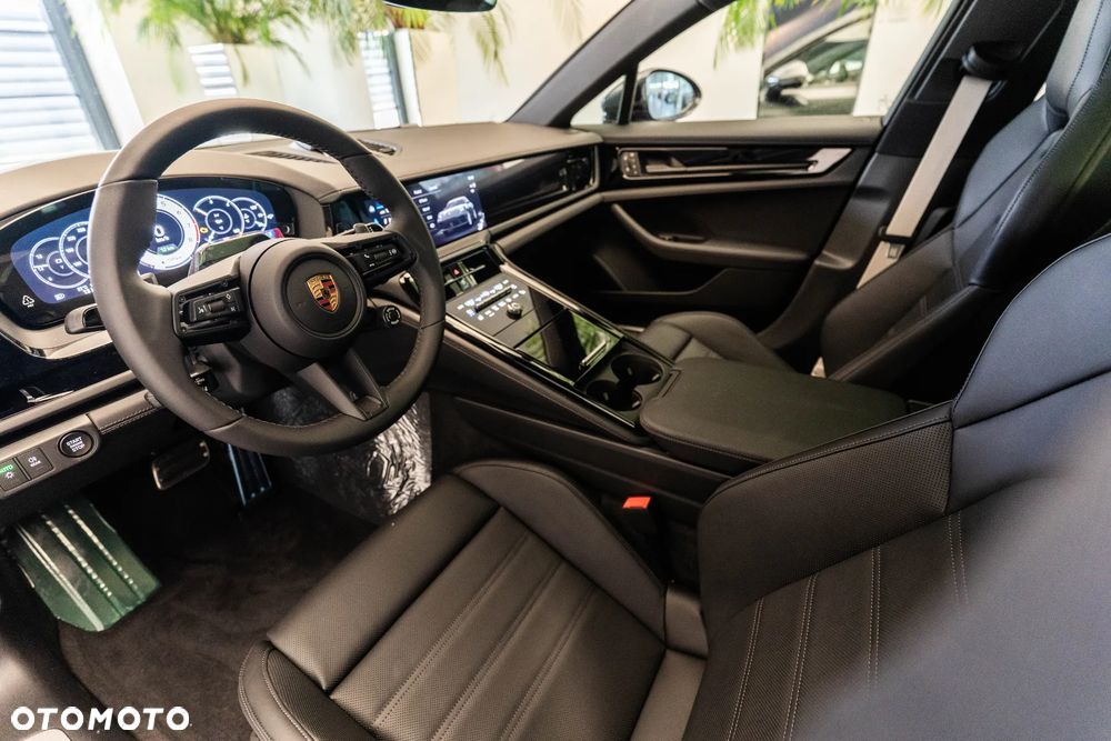 Porsche Panamera 4 E-Hybrid PHEV - 9