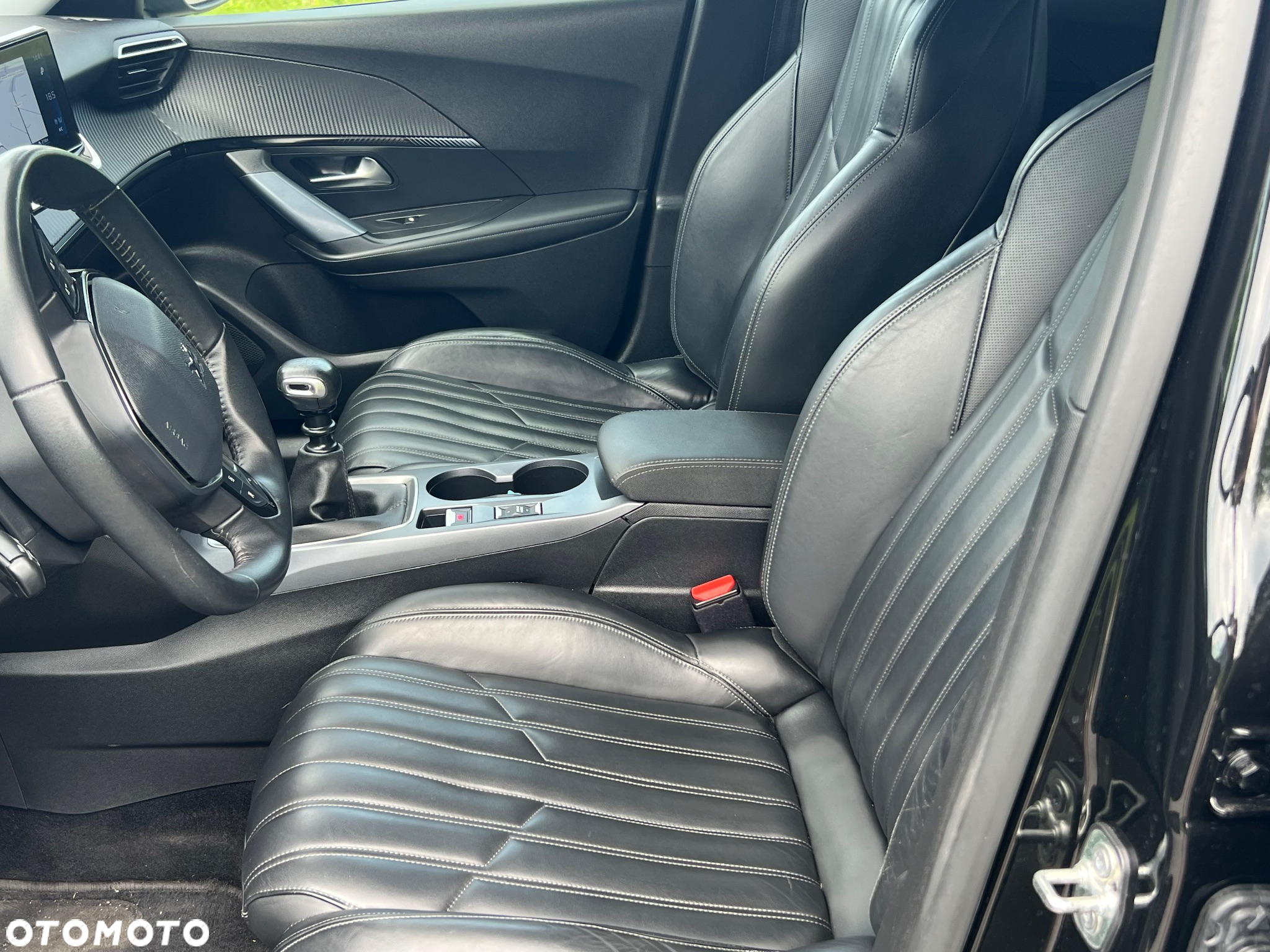 Peugeot 2008 PureTech 100 Stop&Start Allure Pack - 17