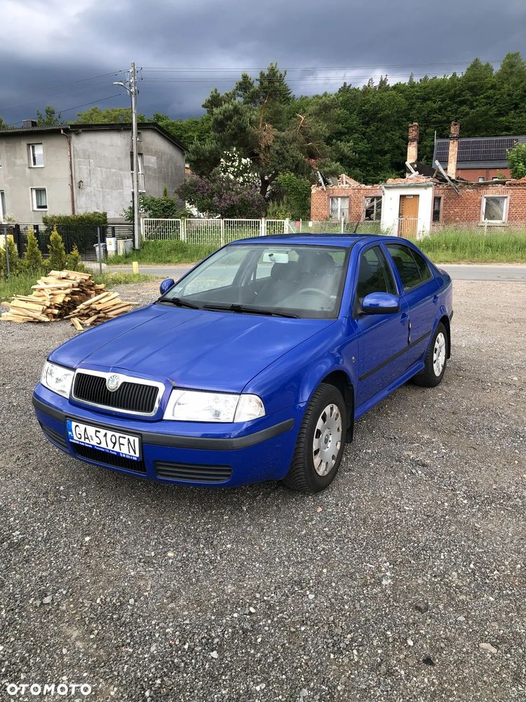 Skoda Octavia 1.6 Tour Classic - 2