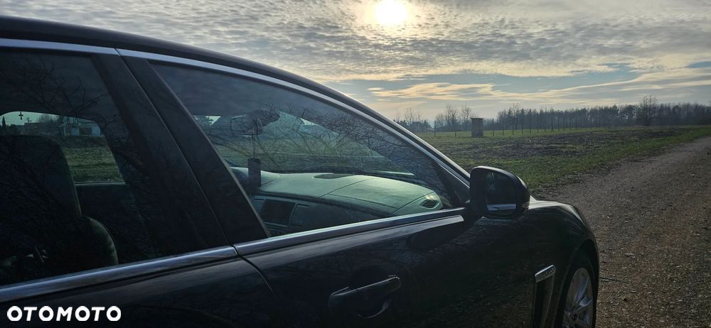 Jaguar XF 2.0 T Premium Luxury - 12