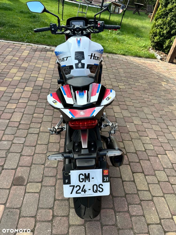 Honda CB - 8