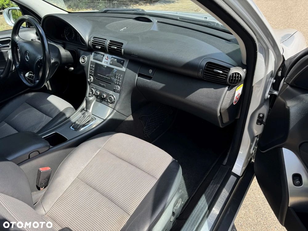 Mercedes-Benz Klasa C 180 Kompressor Automatik Avantgarde Sport Edition - 9