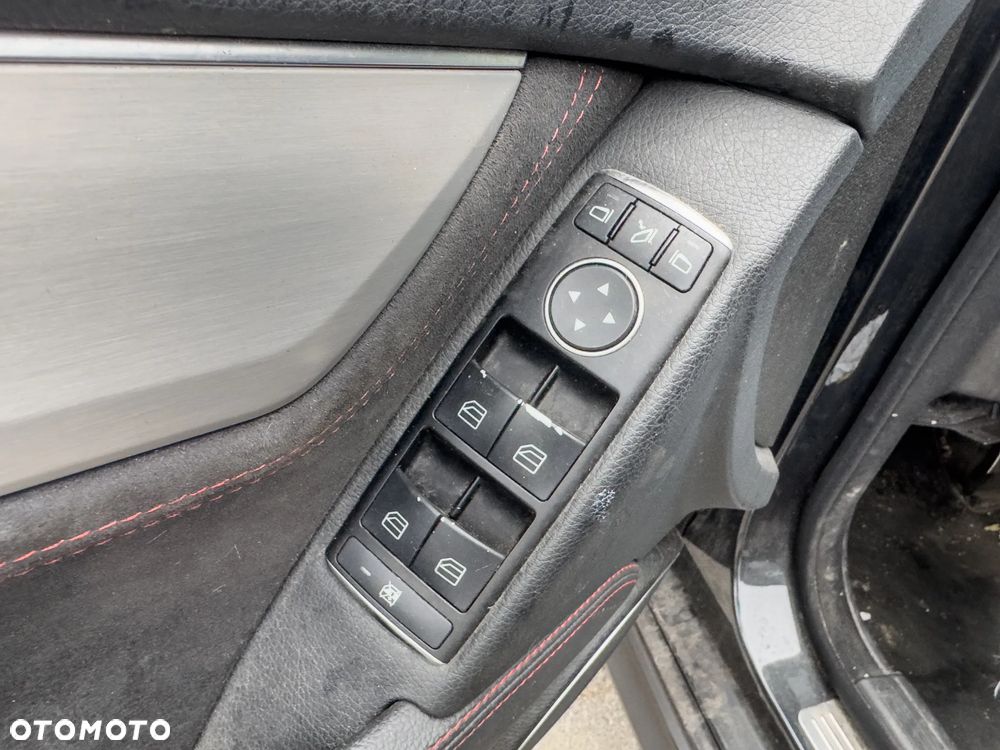 Mercedes-Benz Klasa C 220 CDI DPF Automatik Avantgarde - 31