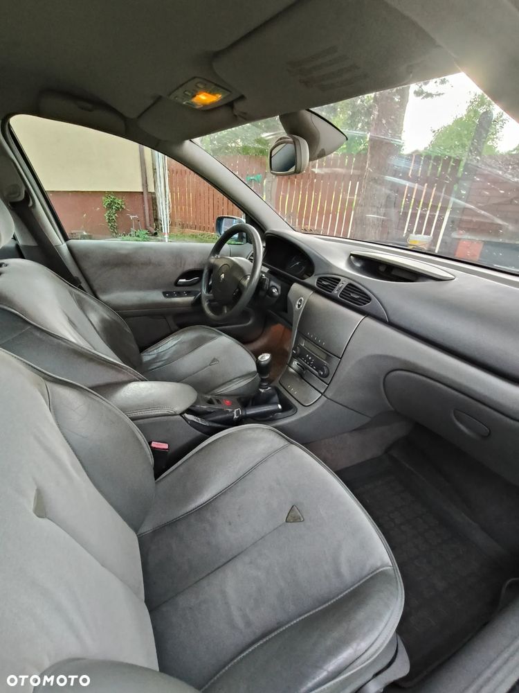 Renault Laguna 1.9 dCi Privilege - 9