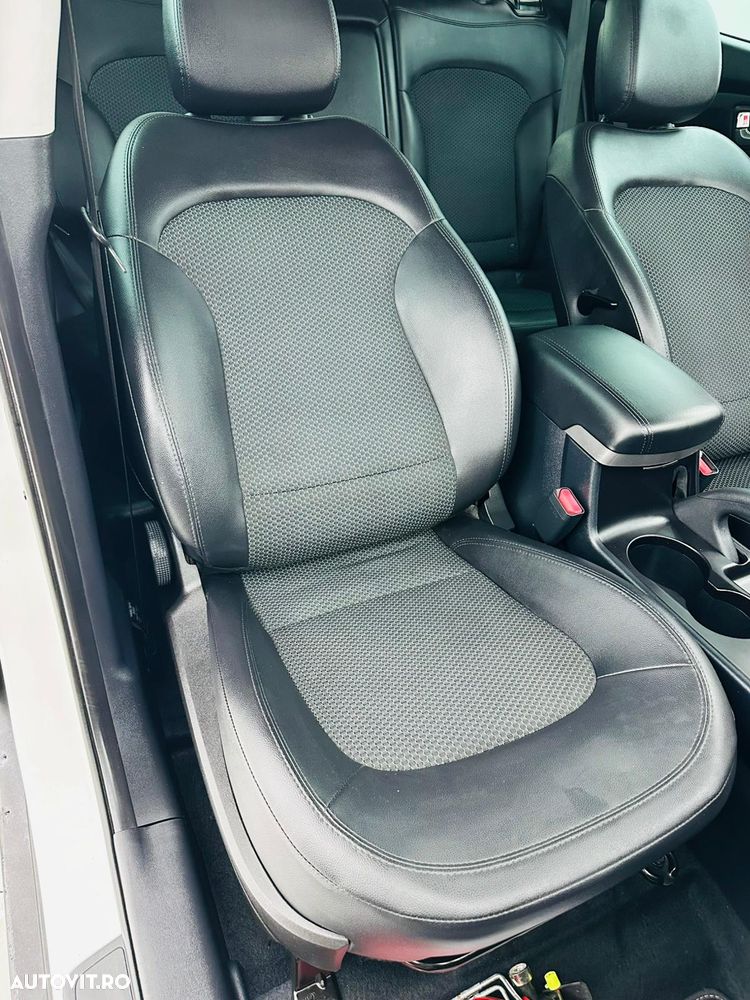 Hyundai ix35 1.6 2WD blue Style - 22