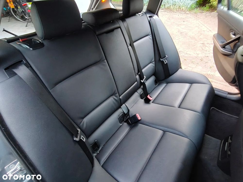 BMW Seria 3 320d - 17