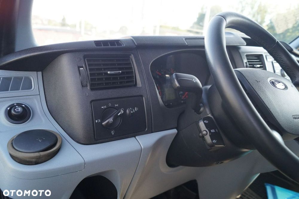 Ford Transit - 12