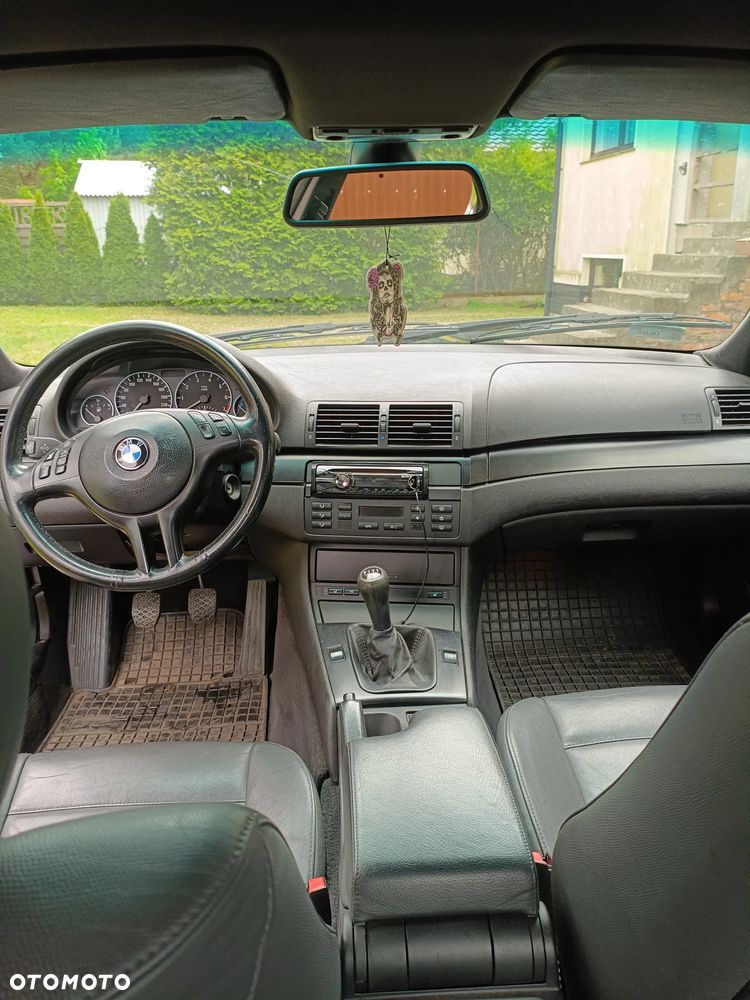BMW Seria 3 318i - 11