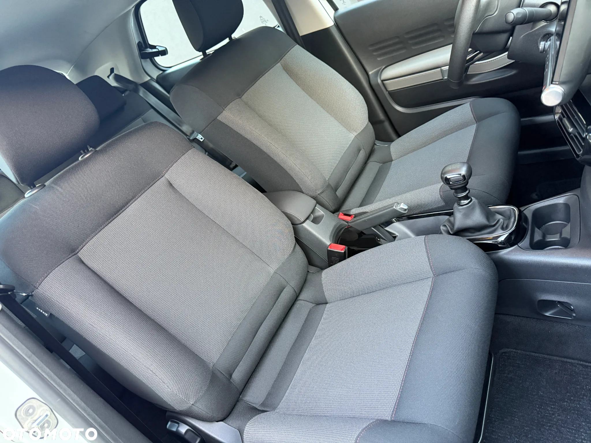 Citroën C4 Cactus 1.2 PureTech Feel Edition S&S - 37