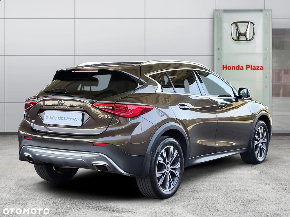 Infiniti QX30 2.2d Premium Tech AWD 7DCT - 6