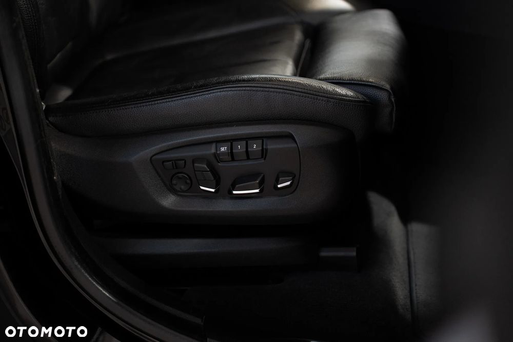 BMW X6 xDrive30d - 17