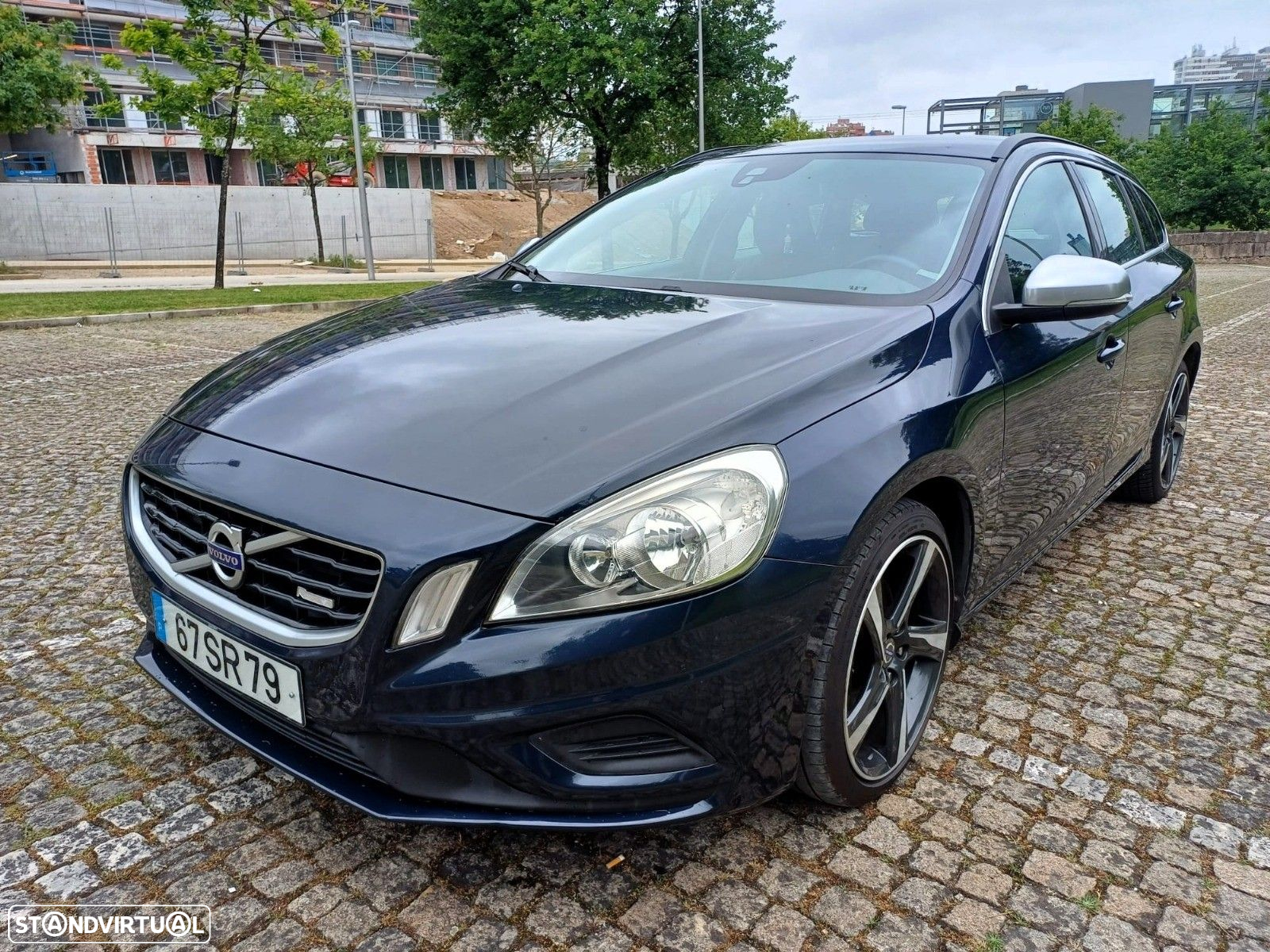 Volvo V60 1.6 D2 R-Design Momentum - 12