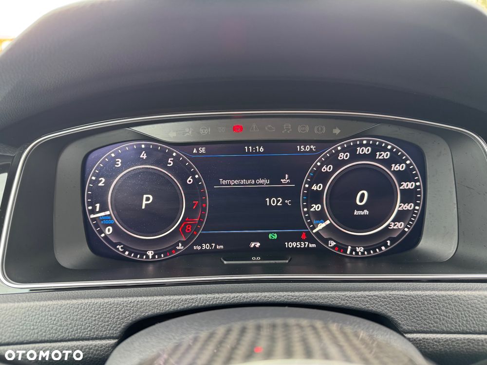 Volkswagen Golf - 11