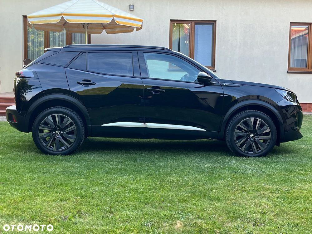 Peugeot 2008 PureTech 130 EAT8 GT - 23