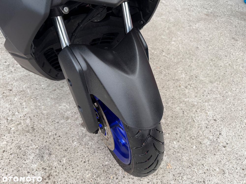 Yamaha NMAX - 15