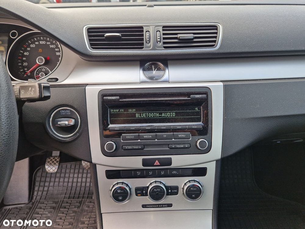 Volkswagen Passat 2.0 TDI Trendline - 17