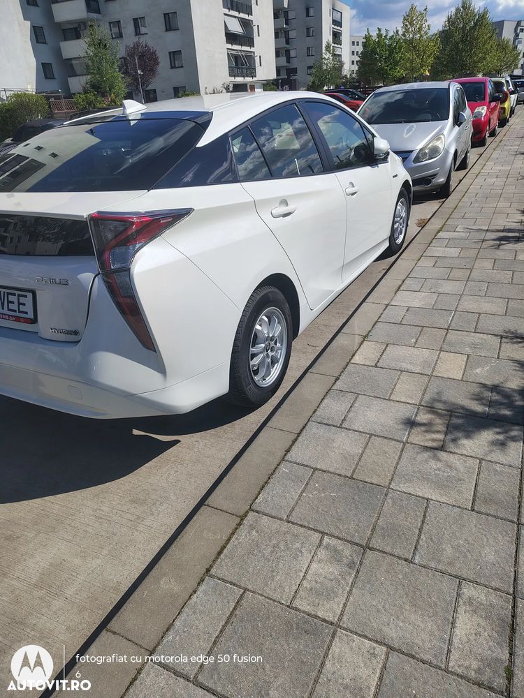 Toyota Prius 1.8 Dual VVT-i Luna - 4