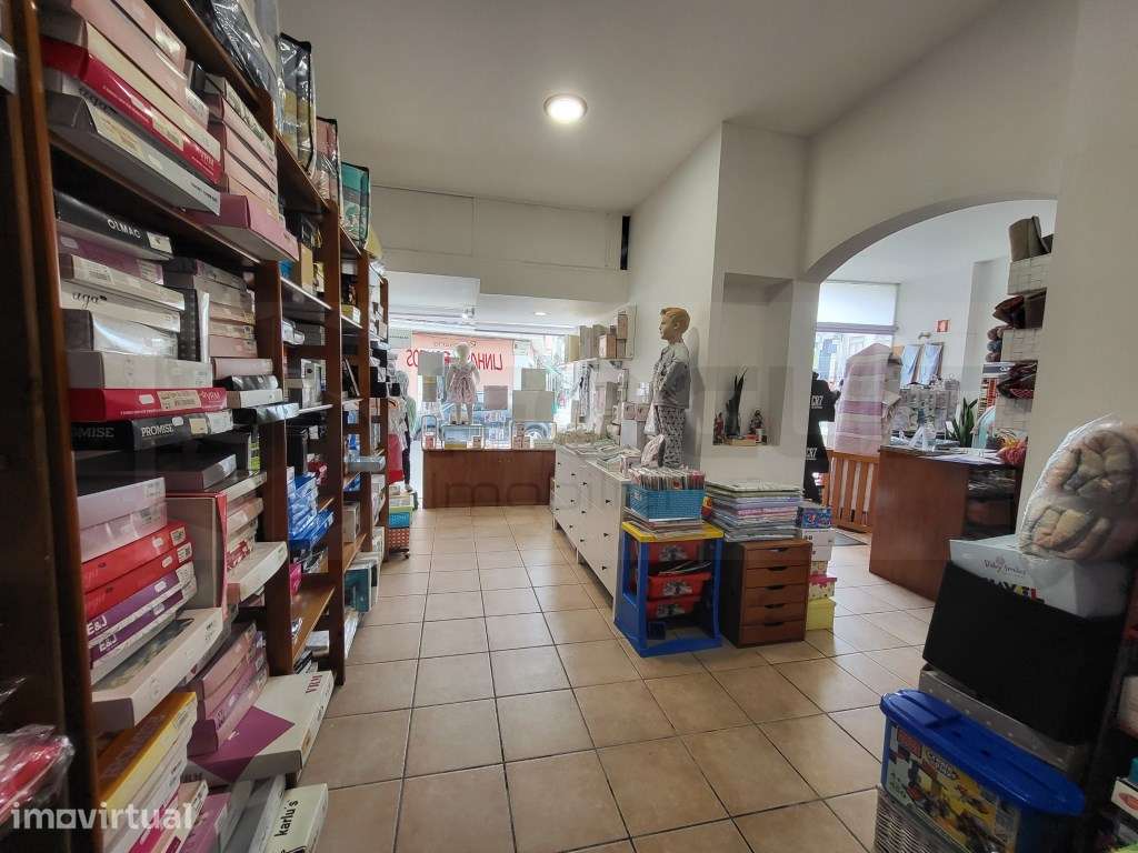 Retrosaria para trespasse no centro de Ílhavo - Grande imagem: 3/9