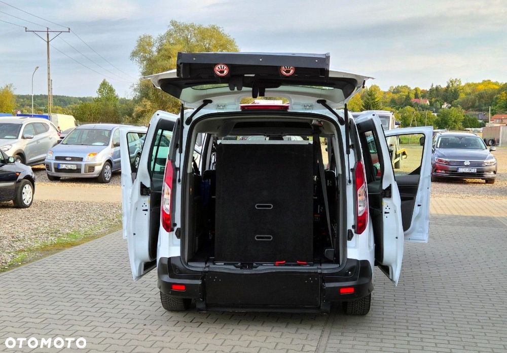 Ford Transit Connect - 19
