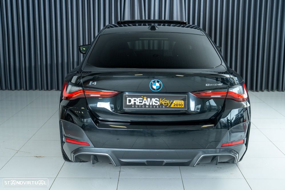 BMW i4 eDrive40 Pack Desportivo M - 24