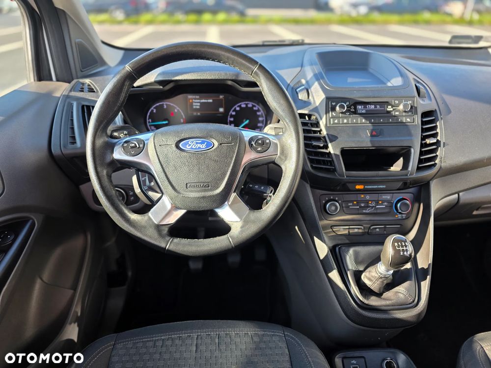 Ford Tourneo Connect - 17