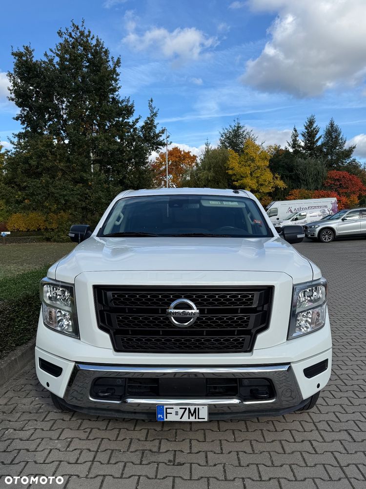 Nissan Titan - 8