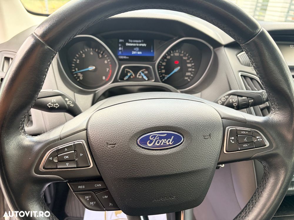 Ford Focus - 11