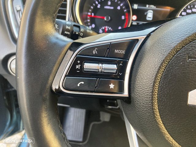 Kia Ceed 1.6 CRDi ECO-Dynamics+ (48V Mild-Hybrid) Platinum Edition - 19