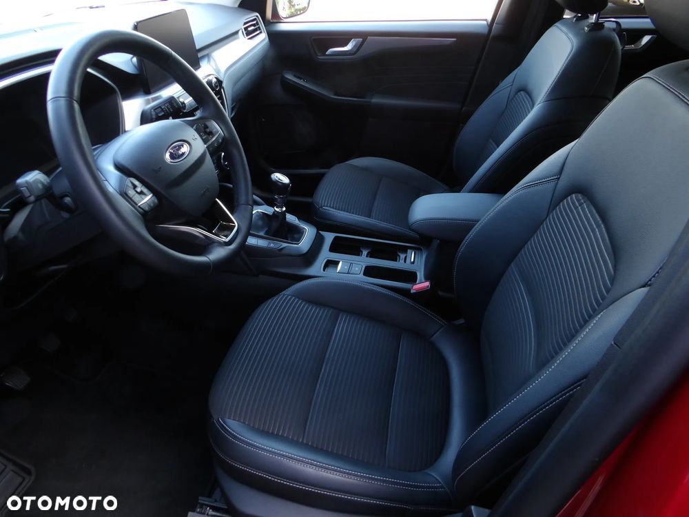 Ford Kuga 1.5 EcoBoost FWD Titanium X - 37