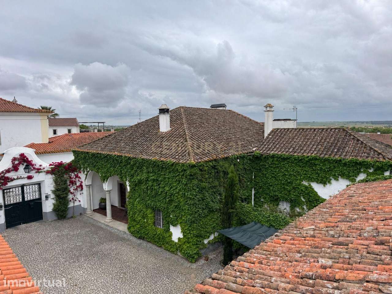 Casa Senhorial T6+6 com claustro no centro histórico de Évora - Grande imagem: 4/5