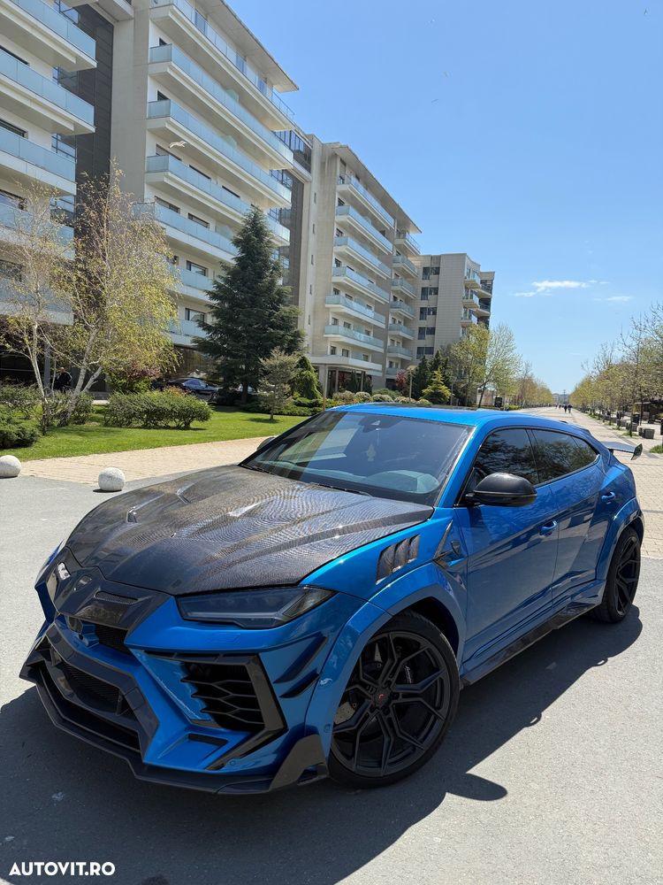 Lamborghini URUS - 35