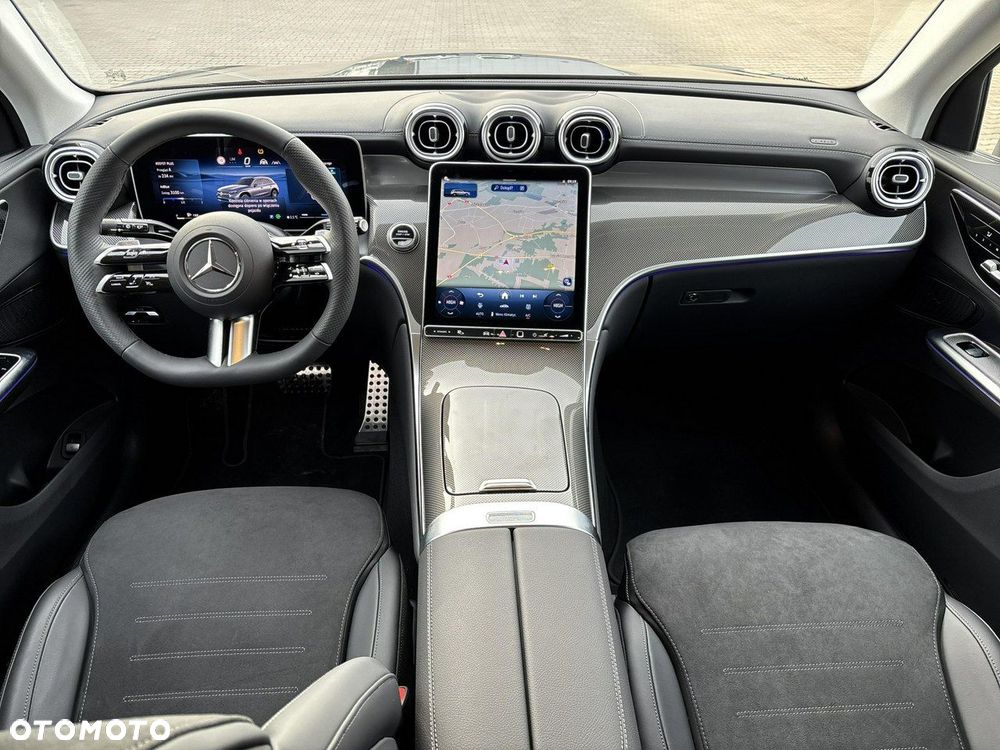 Mercedes-Benz GLC - 13