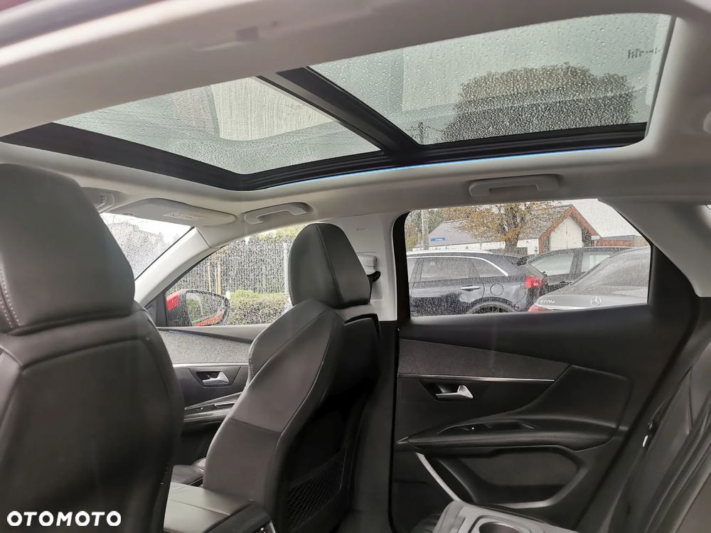 Peugeot 3008 1.2 PureTech Road Trip S&S EAT8 - 21