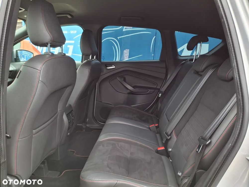 Ford Kuga 1.5 EcoBoost 2x4 ST-Line - 14