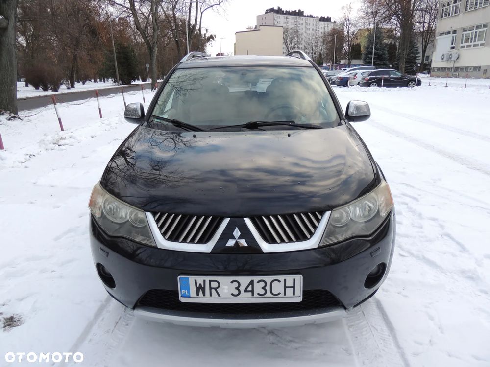 Mitsubishi Outlander 2.0 DID Instyle NAVI - 2