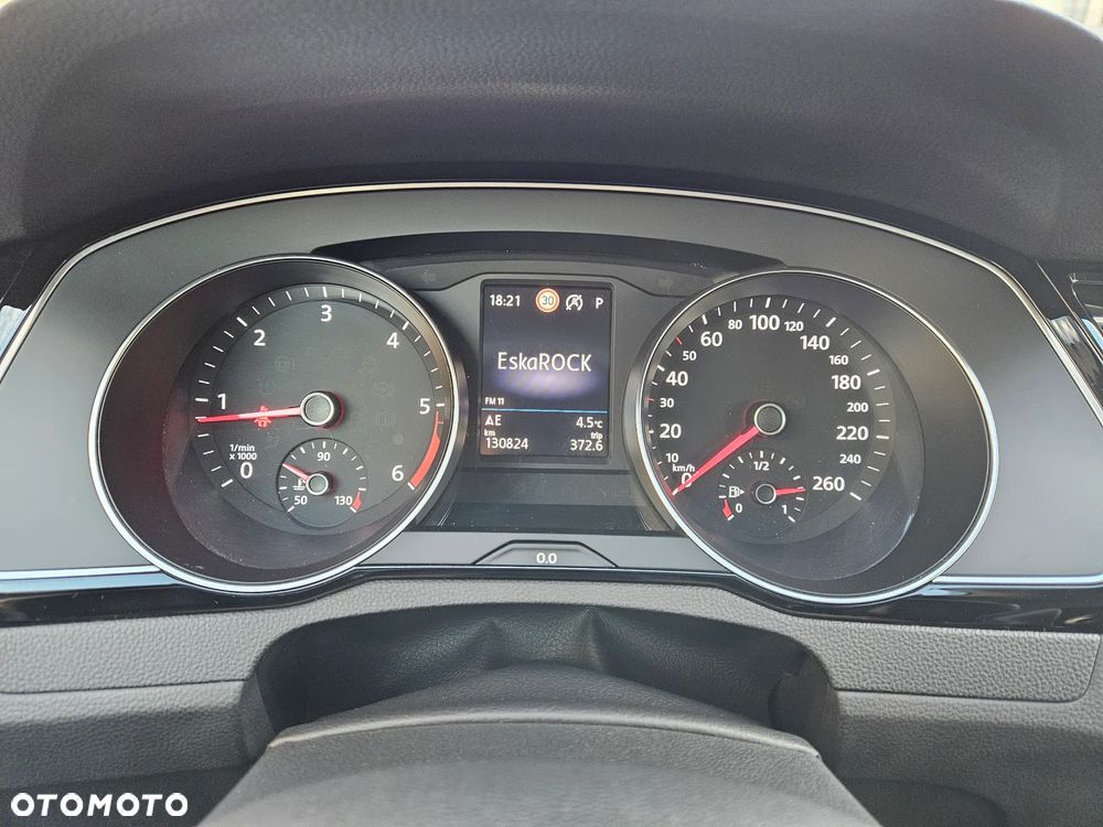 Volkswagen Passat 2.0 TDI Business DSG - 21