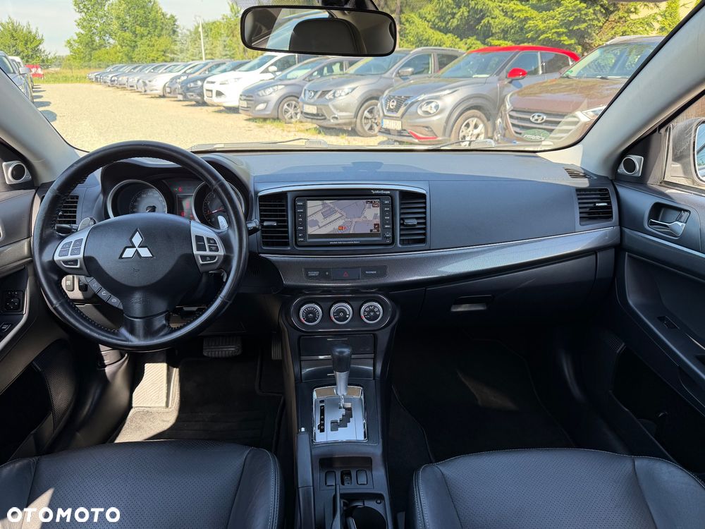 Mitsubishi Lancer 1.8 CVT Instyle - 28