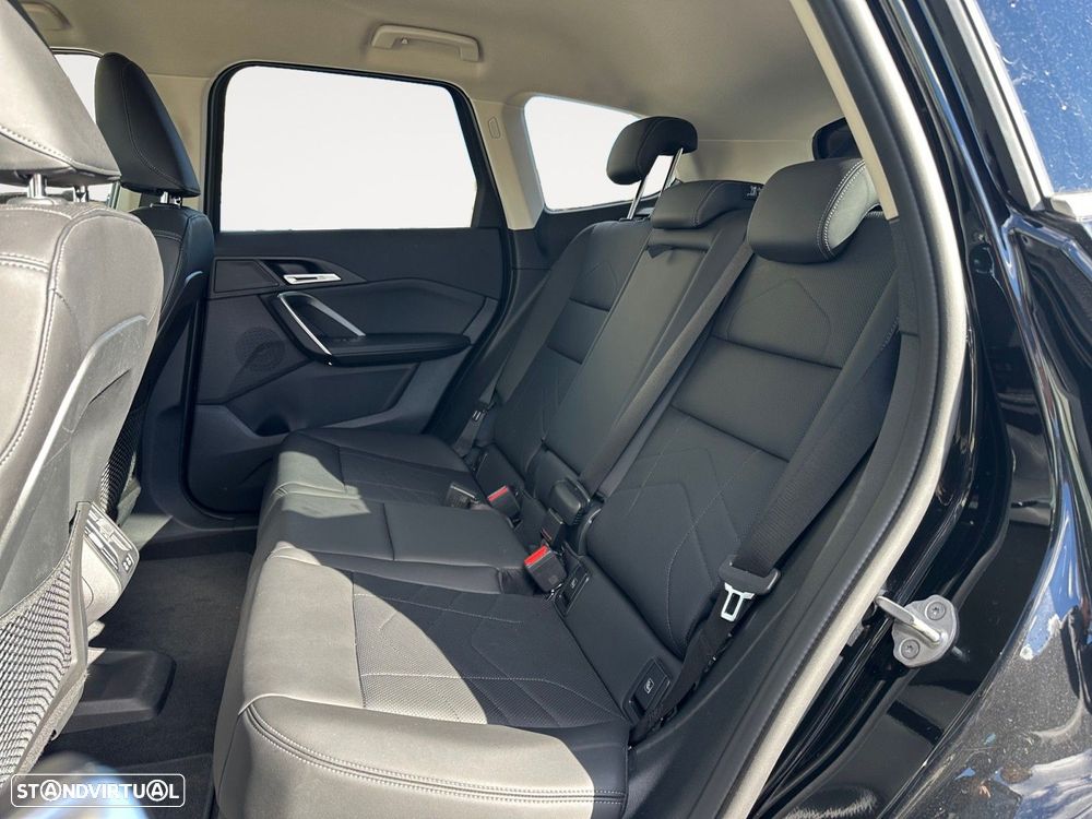 BMW iX1 eDrive20 - 13