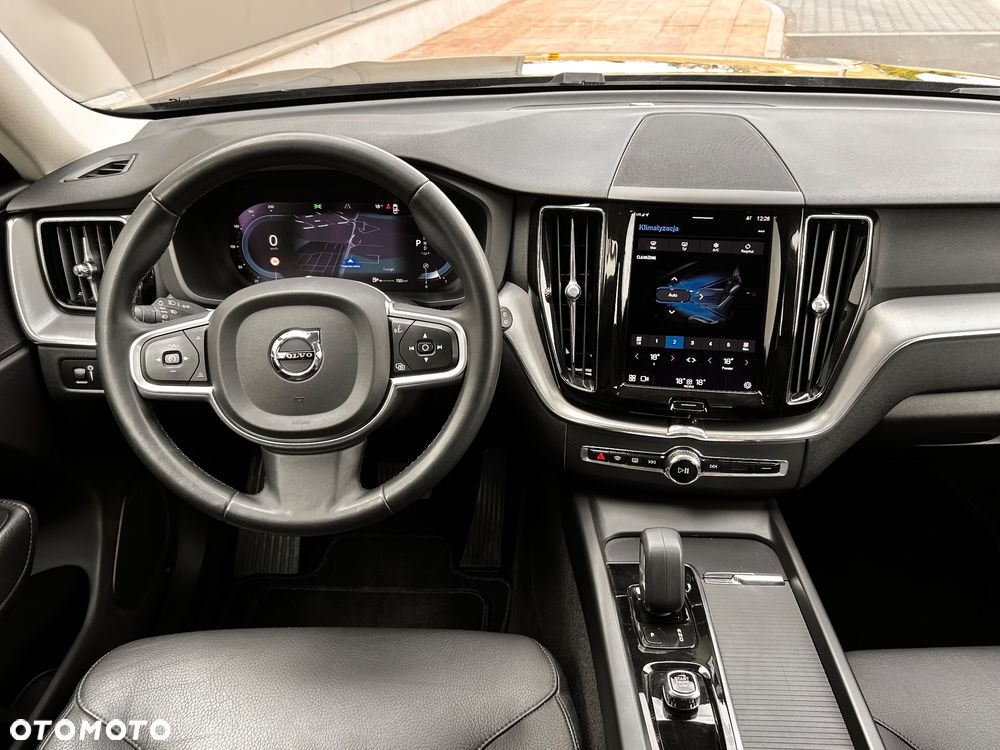 Volvo XC 60 B4 D Geartronic Momentum - 23