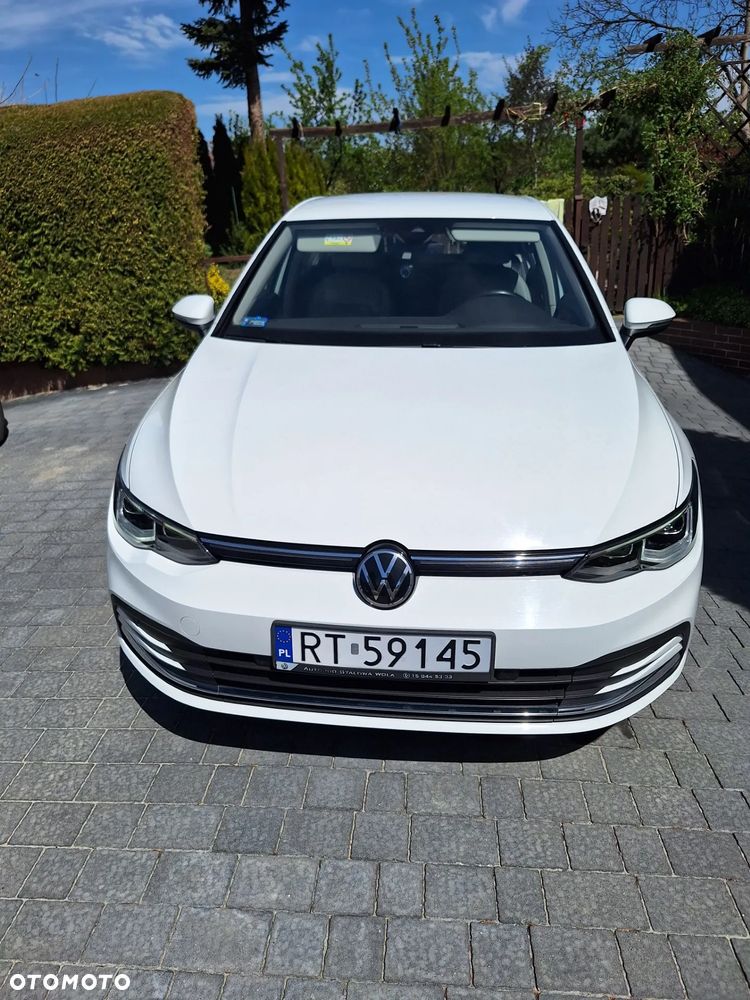 Volkswagen Golf - 1